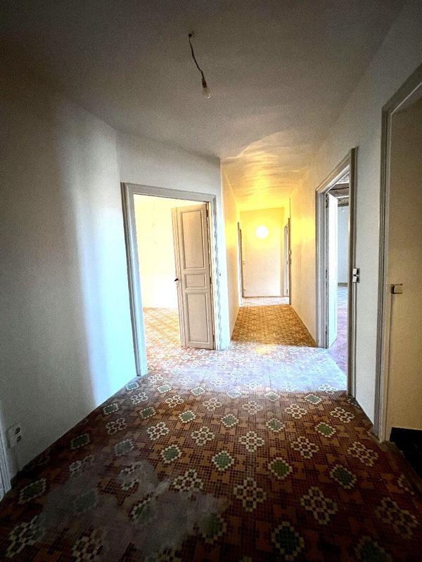 Maison - 279 m² - 9 pièces