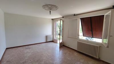 Maison - 220 m² - 15 pièces