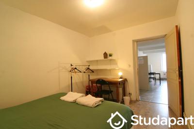 Chambre - 14 m² - 1 pièce