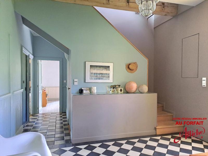 Maison - 283 m² - 6 pièces