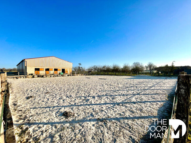 Services - 110 m² - 4 pièces