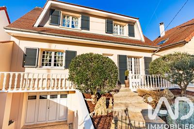 Maison - 120 m² - 6 pièces