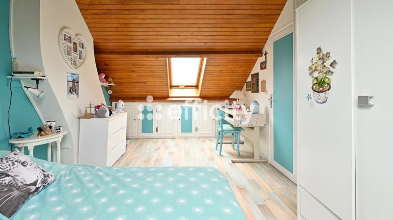 Maison - 189 m² - 8 pièces