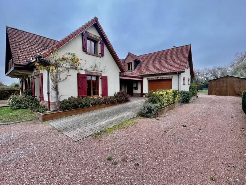 Maison traditionnelle - 274 m² - 8 pièces