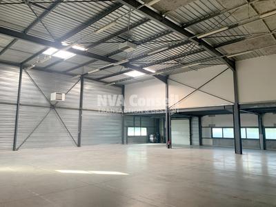 Local d'activités - 847 m²