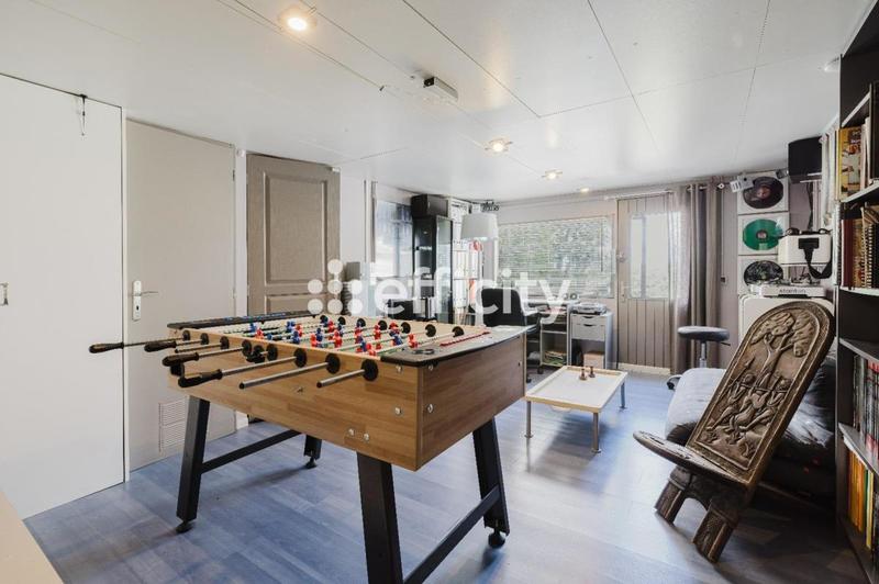 Maison - 168 m² - 6 pièces