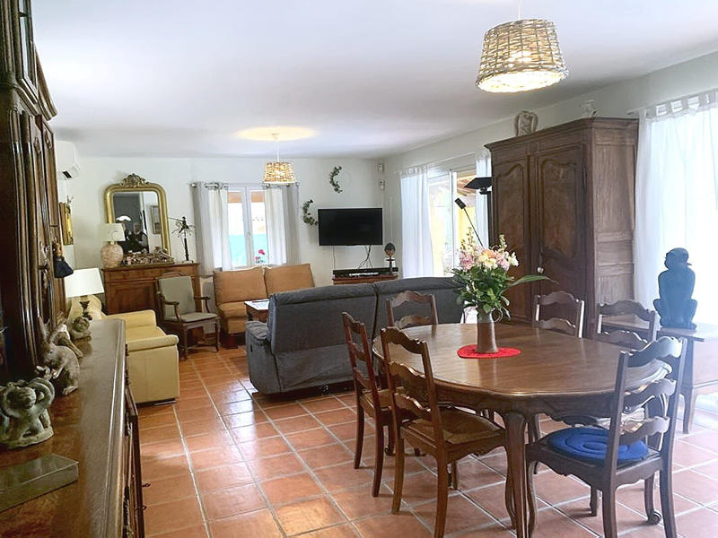 Maison - 184 m² - 8 pièces