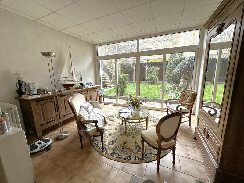 Maison - 247 m² - 9 pièces