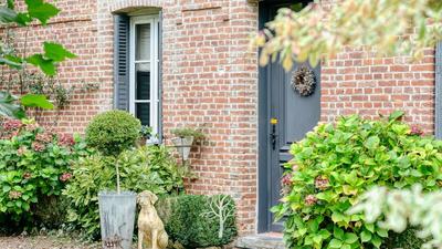 Propriété - 270 m² - 6 pièces