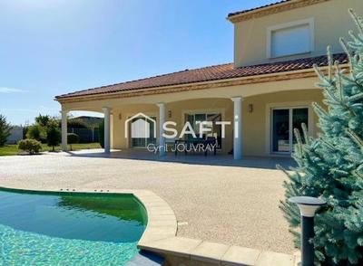 Villa - 185 m² - 6 pièces