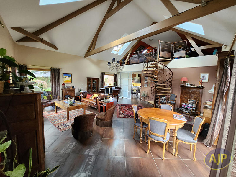 Maison - 160 m² - 4 pièces