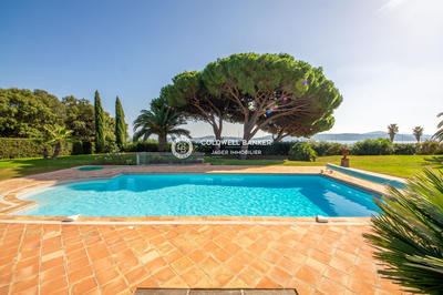 Villa - 614 m² - 14 pièces