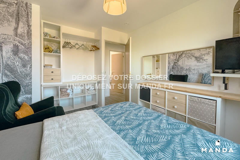 Chambre - 14 m² - 5 pièces
