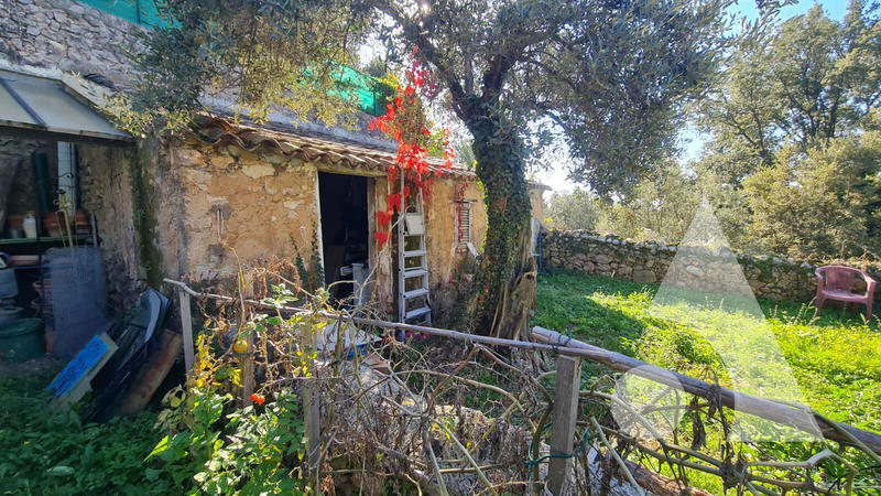 Maison - 270 m² - 8 pièces