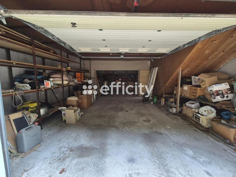 Maison - 231 m² - 6 pièces