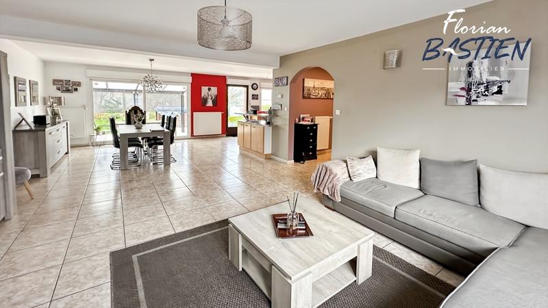 Maison - 181 m² - 8 pièces