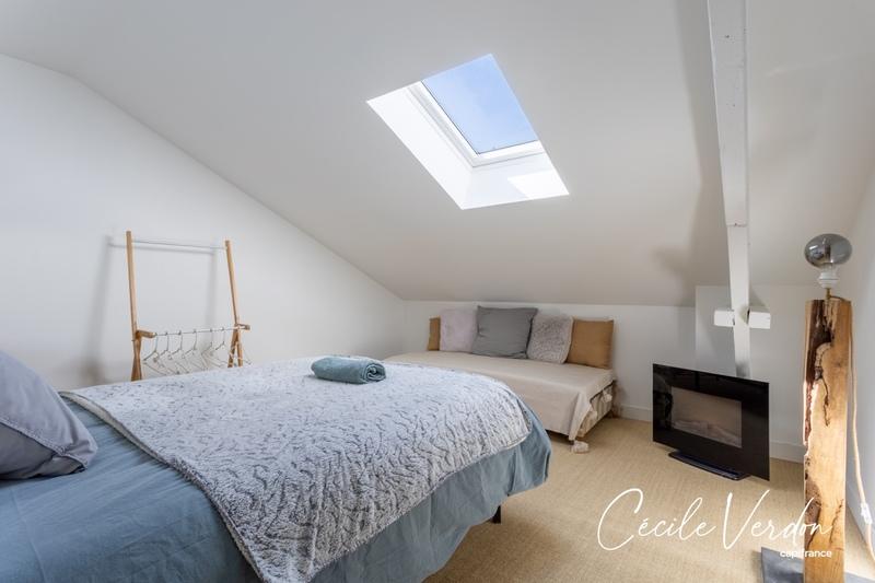 Maison en pierre - 200 m² - 8 pièces