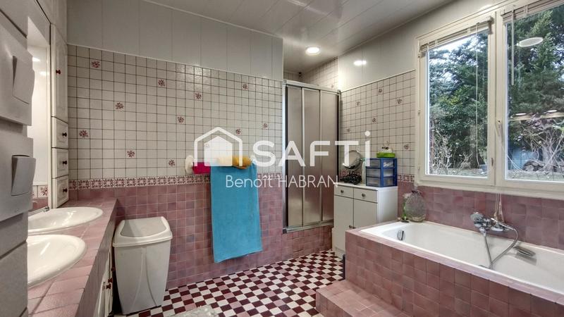 Maison - 155 m² - 8 pièces