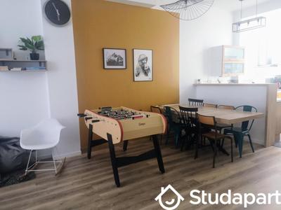 Chambre - 11 m² - 1 pièce