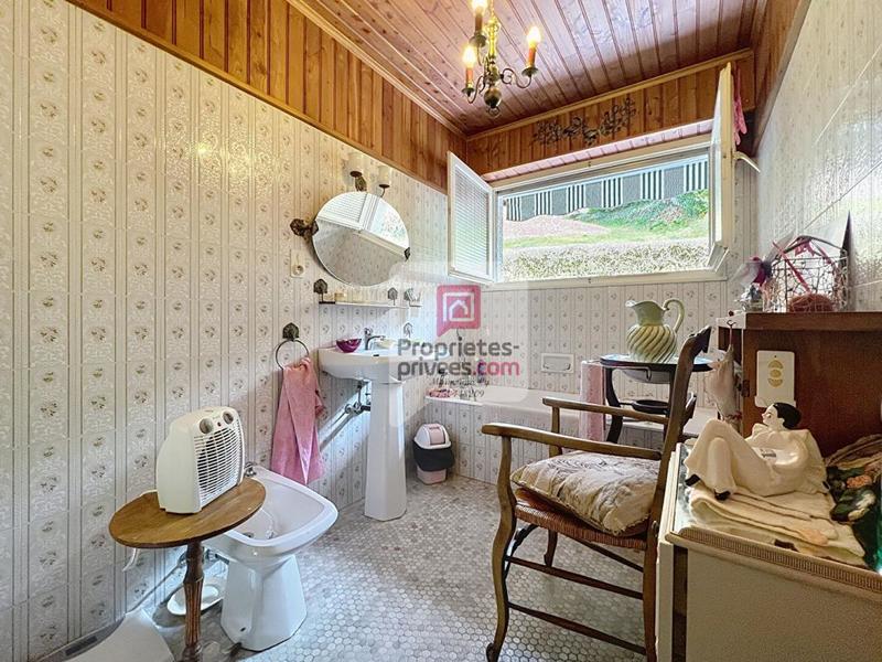 Maison - 323 m² - 7 pièces