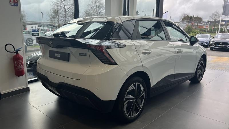 Mg Mg4 Standard 51kWh 125kW