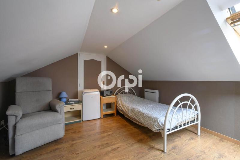 Maison - 180 m² - 7 pièces