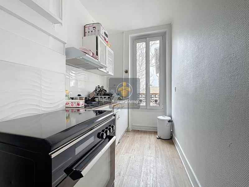 Appartement - 9 m² - 5 pièces