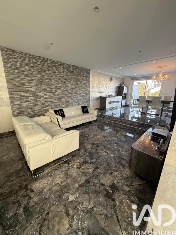 Maison - 197 m² - 6 pièces