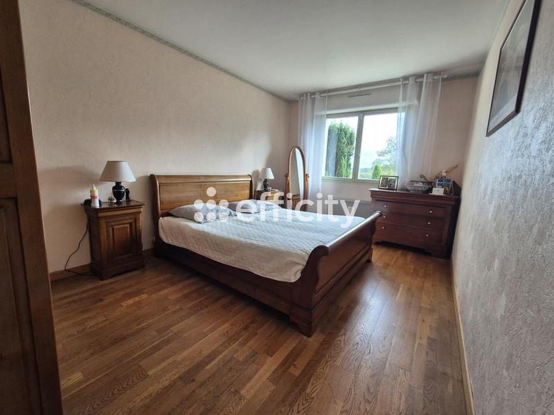 Maison - 147 m² - 7 pièces