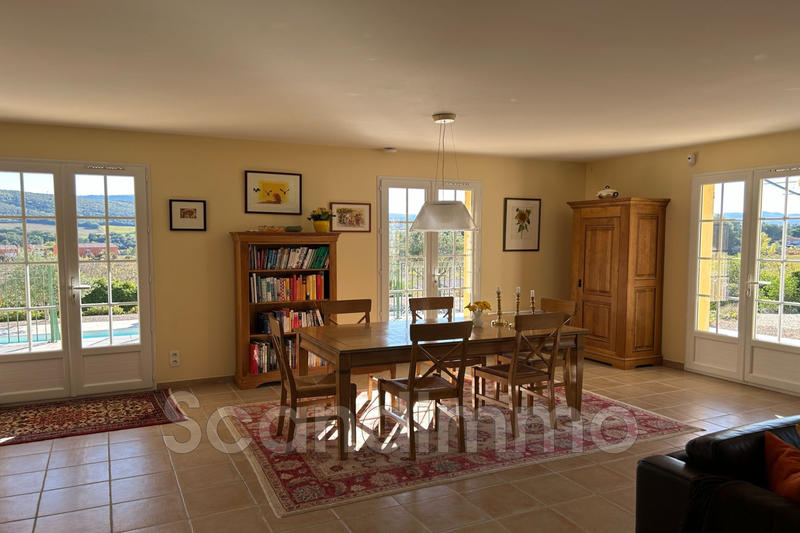 Maison - 190 m² - 5 pièces