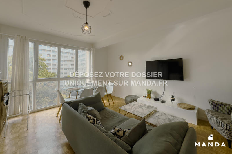 Chambre - 14 m² - 7 pièces