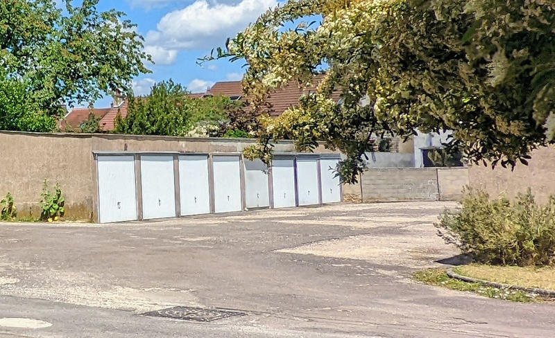 Parking / Garage - 14 m²