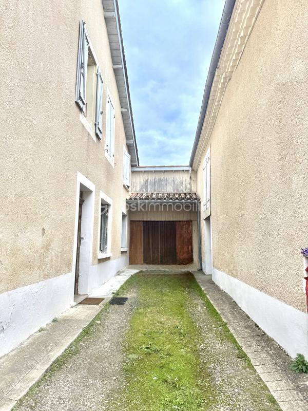 Maison ancienne - 202 m² - 9 pièces