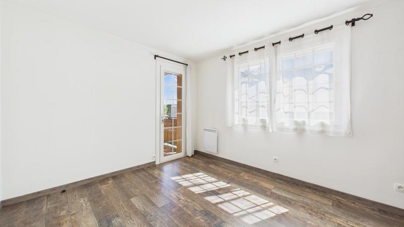 Maison - 207 m² - 7 pièces