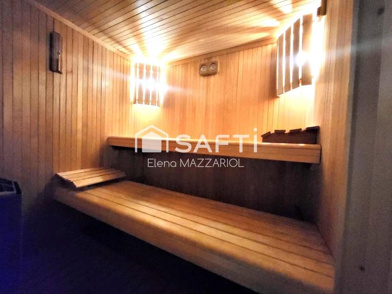 Maison - 180 m² - 7 pièces