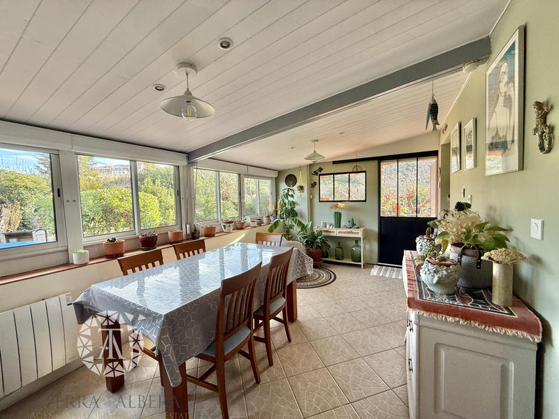 Maison - 136 m² - 5 pièces