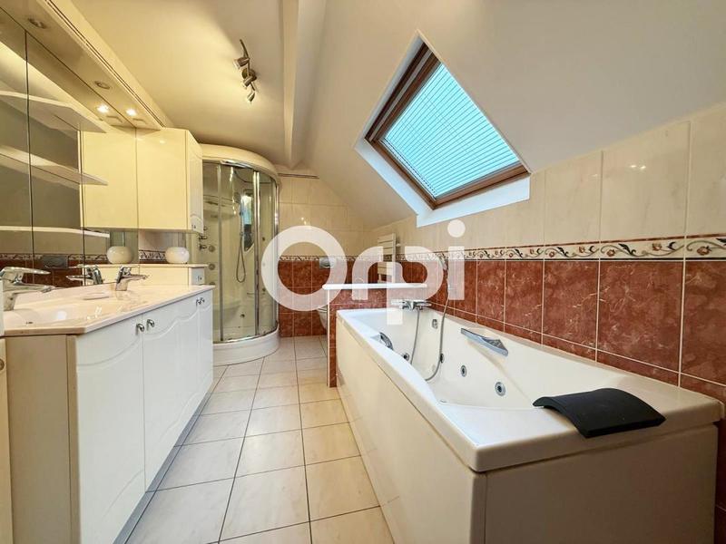 Maison - 160 m² - 6 pièces