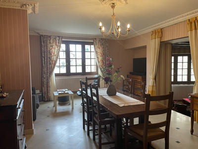 Maison - 159 m² - 8 pièces