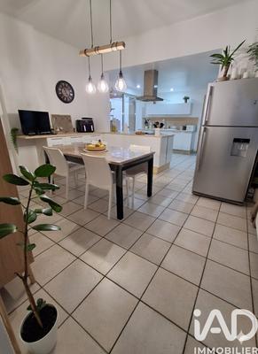 Maison - 160 m² - 9 pièces