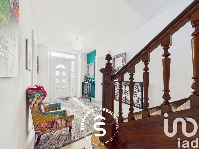 Maison - 245 m² - 9 pièces