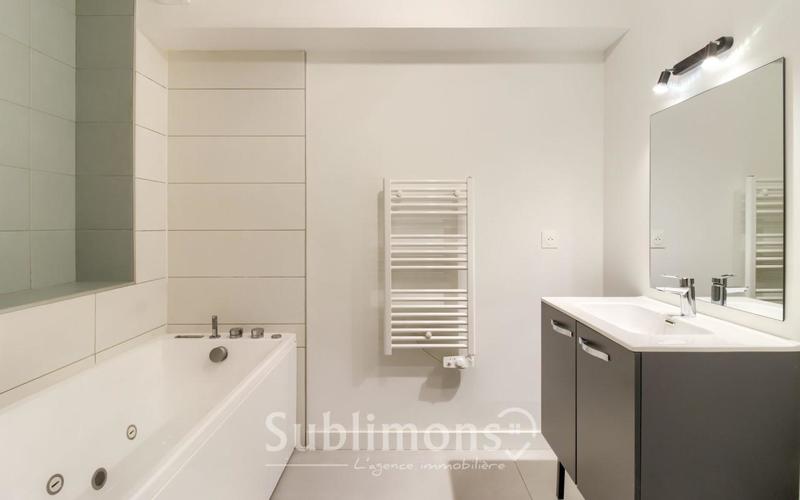 Appartement - 85 m² - 3 pièces