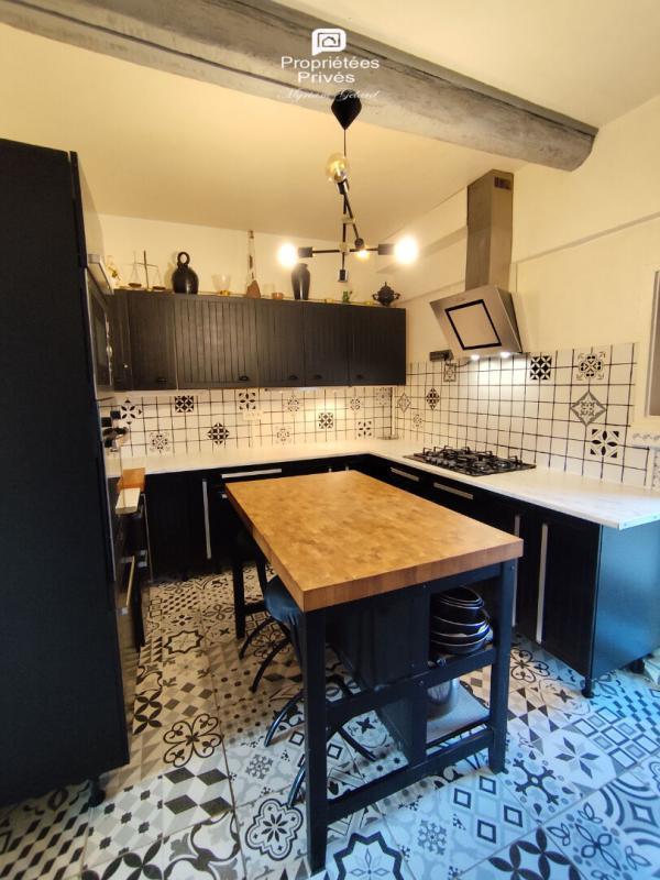 Maison - 287 m² - 10 pièces