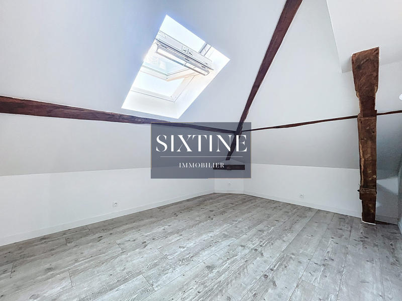 Appartement - 80 m² - 5 pièces