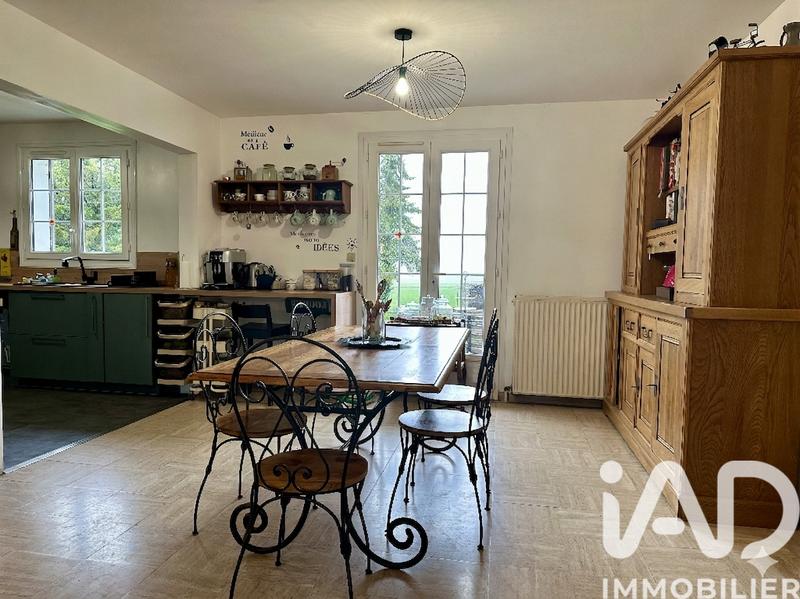 Maison - 341 m² - 11 pièces