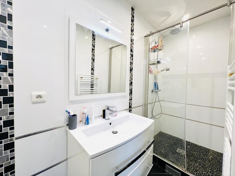 Appartement - 110 m² - 4 pièces