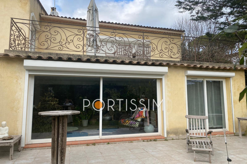 Maison - 224 m² - 5 pièces