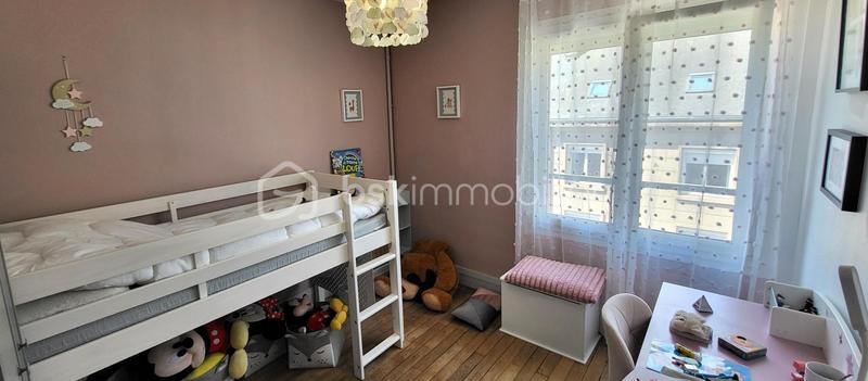 Appartement - 98 m² - 5 pièces