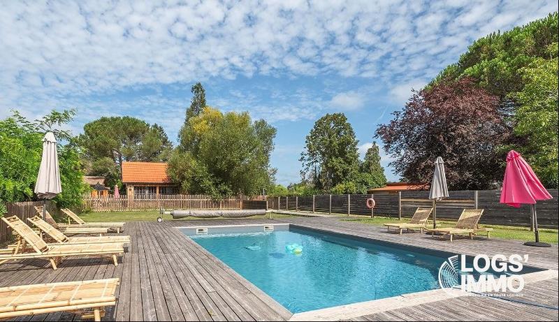 Maison - 320 m² - 27 pièces