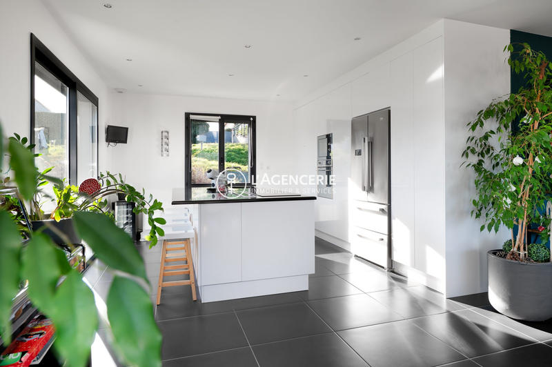 Maison - 184 m² - 6 pièces