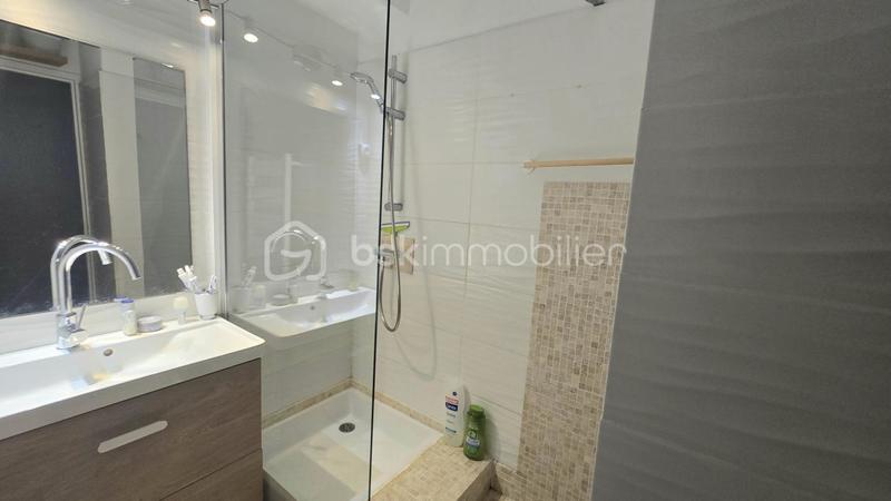 Studio - 25 m² - 1 pièce